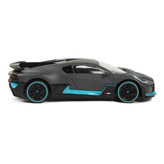 Masinuta metalica bugatti divo scara 1 la 43, Rastar - Publisol.ro