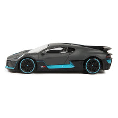 Masinuta metalica bugatti divo scara 1 la 43, Rastar - Publisol.ro