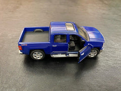 Masinuta metalica chevrolet silverado 13cm scara 1 la 46, KINSMART - Publisol.ro