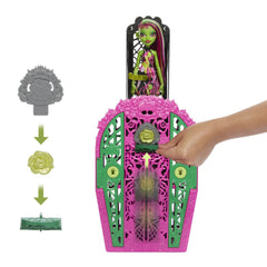 Monster high gradina de la miezul noptii papusa Cenus Mcflytrap - Publisol.ro
