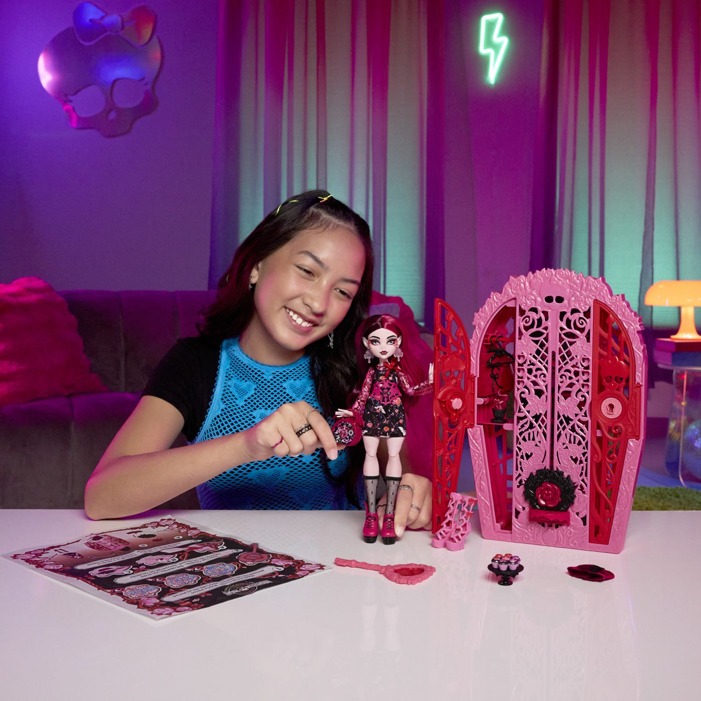 Monster high gradina de la miezul noptii papusa Draculaura - Publisol.ro