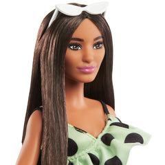 Papusa barbie fashionista bruneta cu salopeta verde, Mattel - Publisol.ro