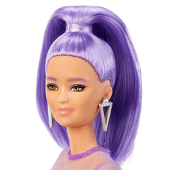 Papusa barbie fashionista cu par mov cu rochie cu umeri bufanti, Mattel - Publisol.ro