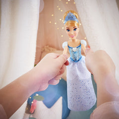Papusa printesa stralucitoare cinderella - Publisol.ro