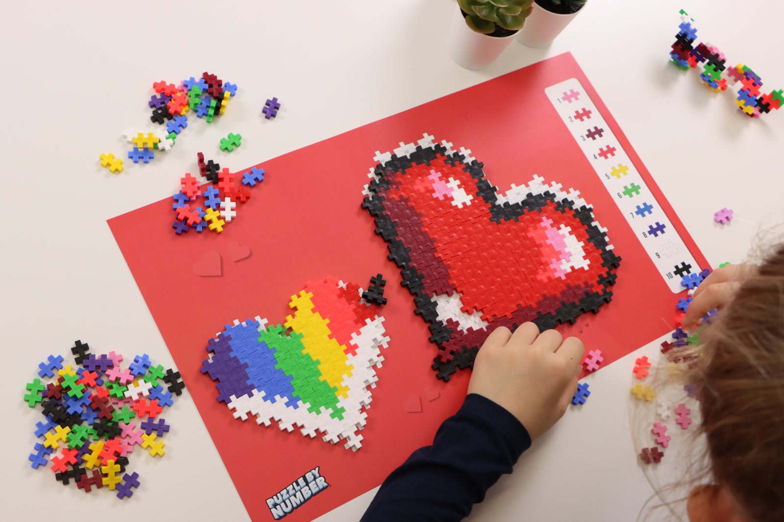 Puzzle pe numere Plus - Plus, 250 piese, Inimi - Plus Plus - Publisol.ro