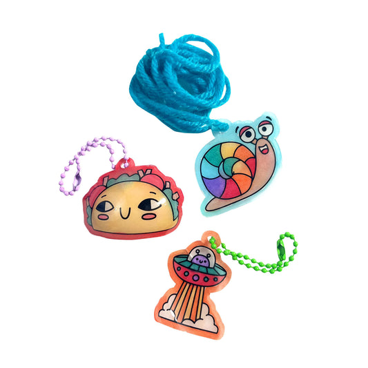 Set artistic DYI - Shrink-Its! - creaza brelocuri prin micsorare - Fun Friends - Ooly