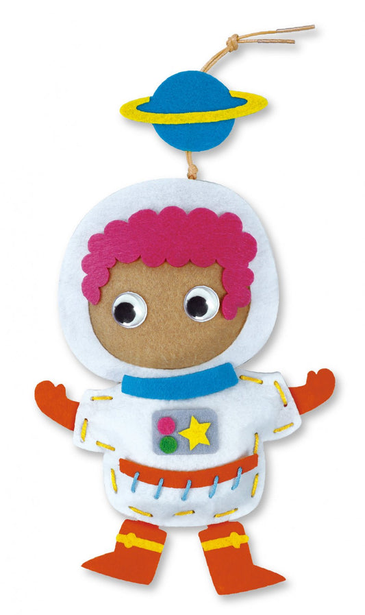 Set creativ de cusut cu tehnica siretului - Primul meu Pandantiv Astronaut, nivel 3 - Avenir - Publisol.ro