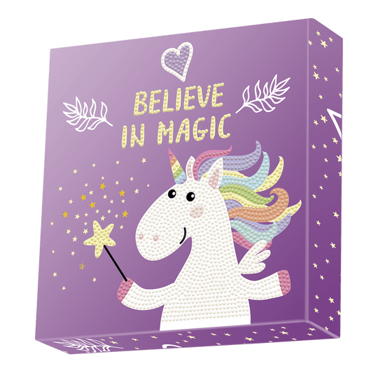 Set creativ tablou Believe in Magic, pictura cu diamante - Diamond Dotz® - Publisol.ro