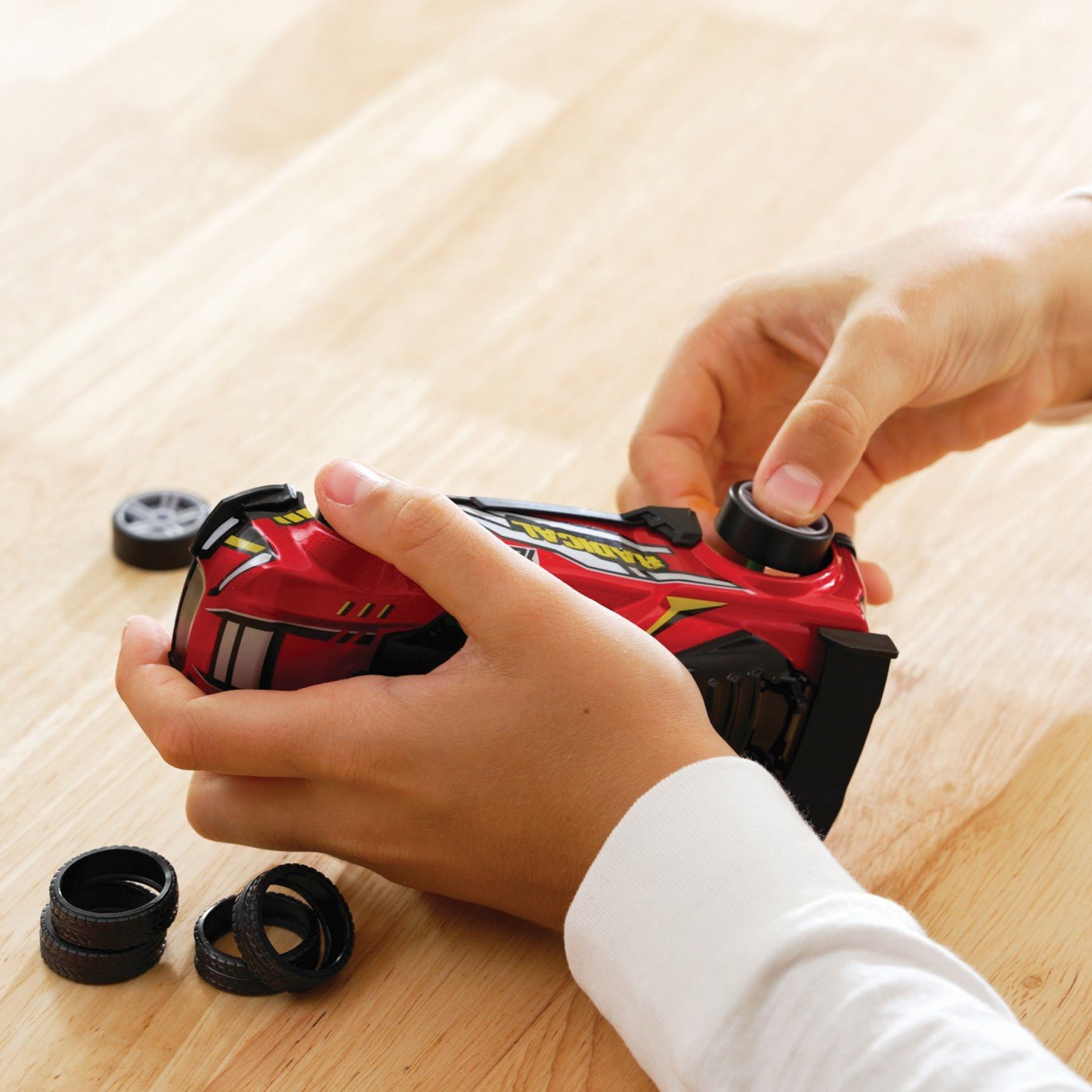 Silverlit exost build 2 drive masinuta RC rosie - Publisol.ro