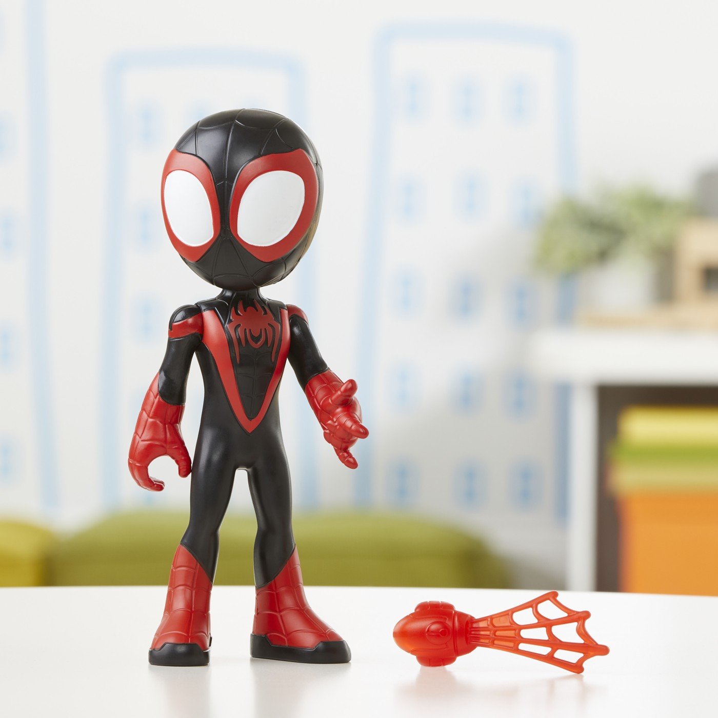 Spidey prietenii extraordinari figurina miles morales spider man supradimensionata 22.8cm, Hasbro - Publisol.ro