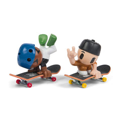 Tech dech sk8 crew pachet 2 seturi placa si figurina 9.6cm sapca neagra si casca albastra, Spin Master - Publisol.ro